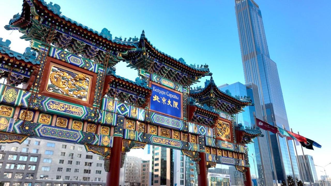 โรงแรม เบจิง พาเลซ โซลักซ์ แอสทานา อัสตานา ภายนอก รูปภาพ Chinatown gate