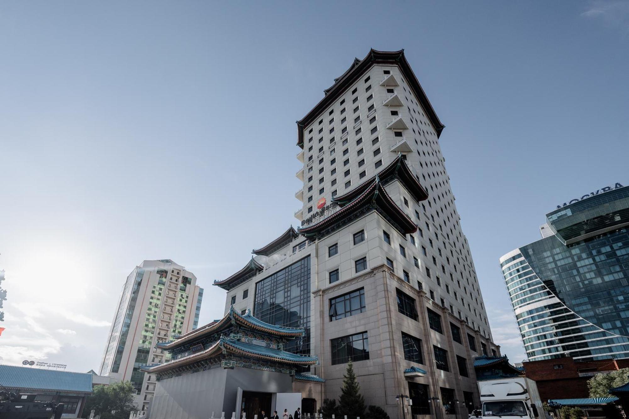 โรงแรม เบจิง พาเลซ โซลักซ์ แอสทานา อัสตานา ภายนอก รูปภาพ The hotel in 2019